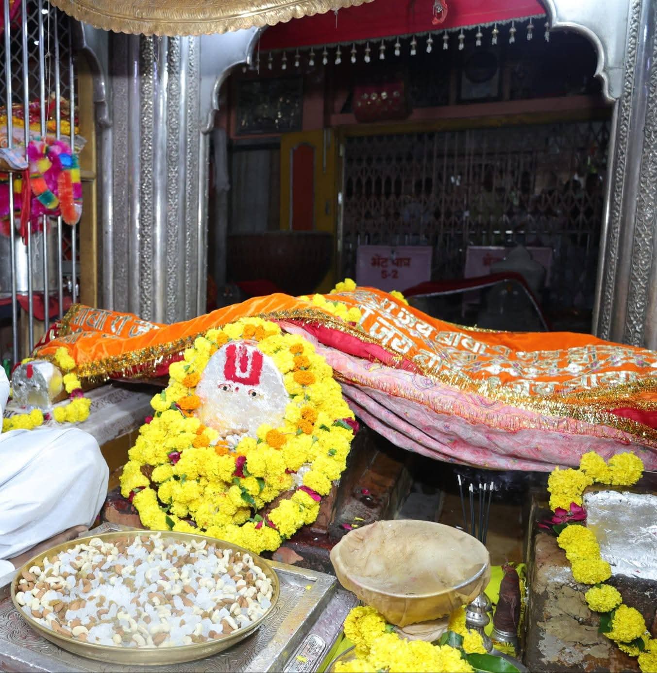 Post media